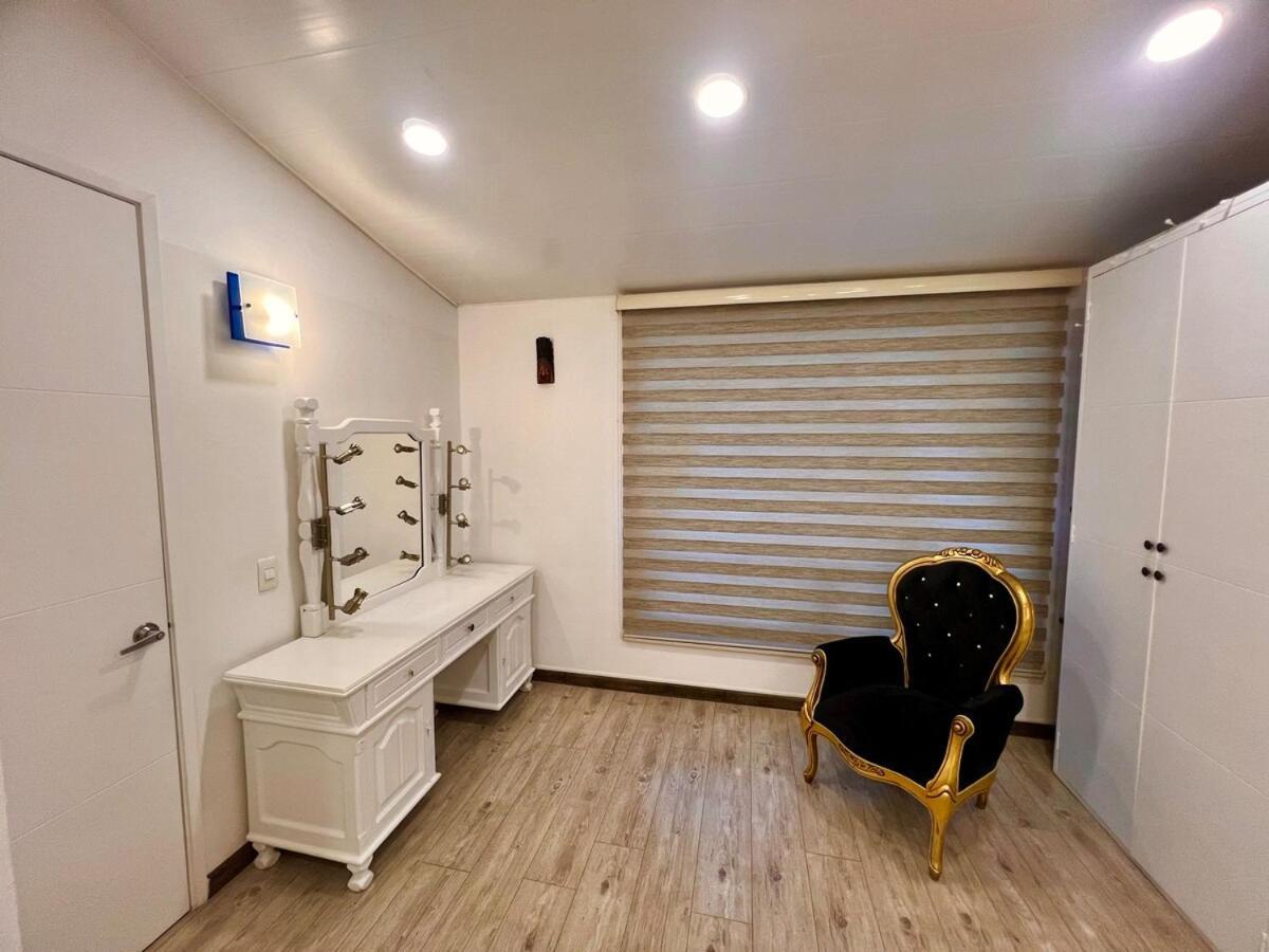 Casa De Lujo En Bogota, Jacuzzi, Patio, Bbq * Bogotá