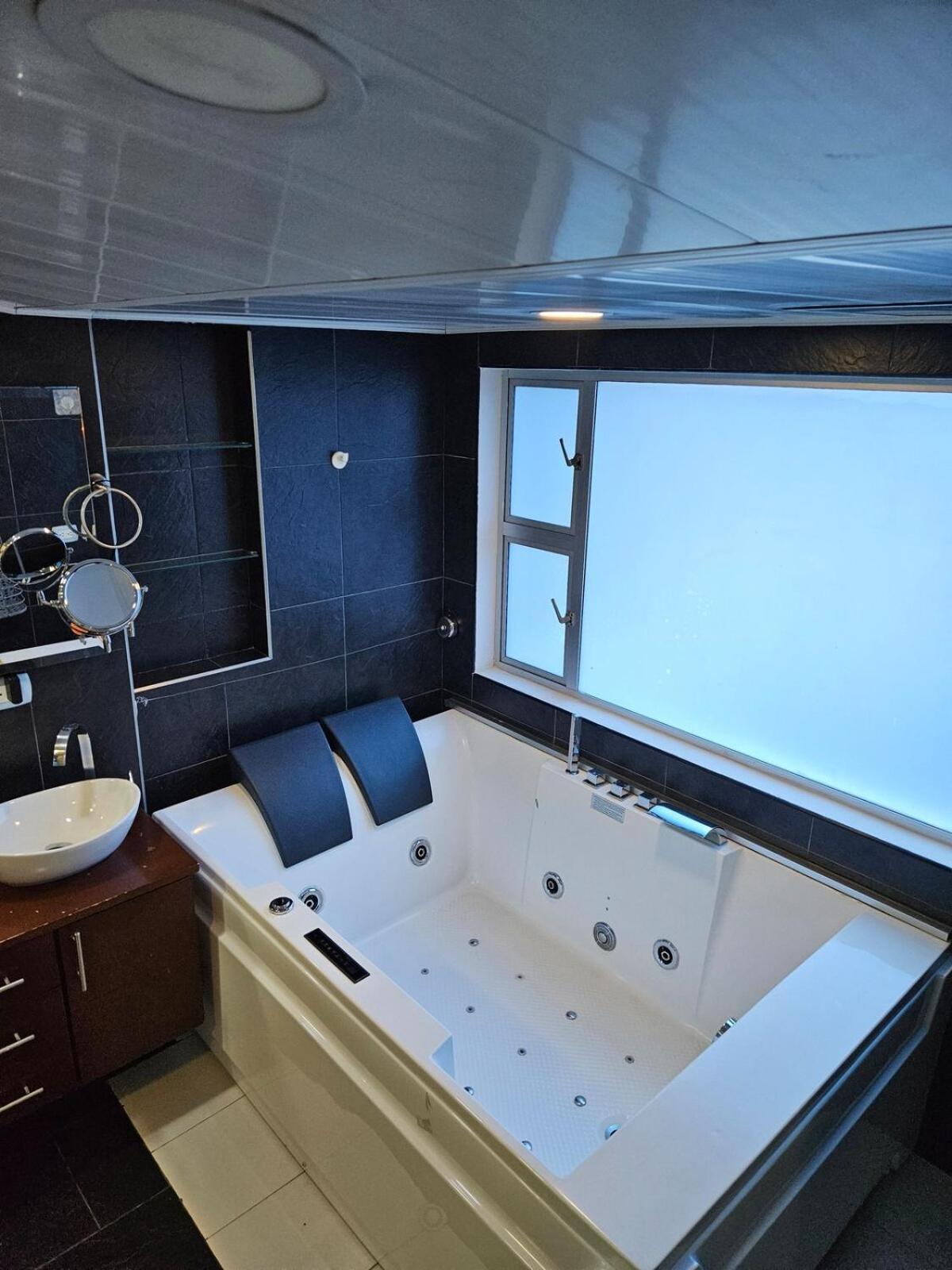 Casa De Lujo En Bogota, Jacuzzi, Patio, Bbq Appartement *